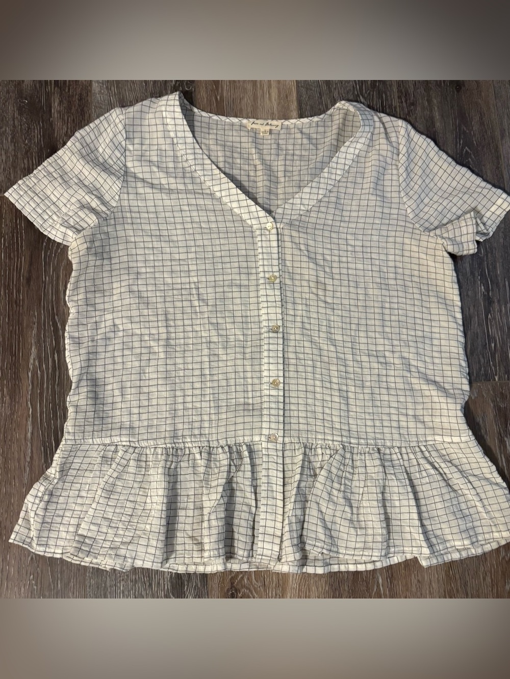 Jane and Delancry short sleeve peblum blouse